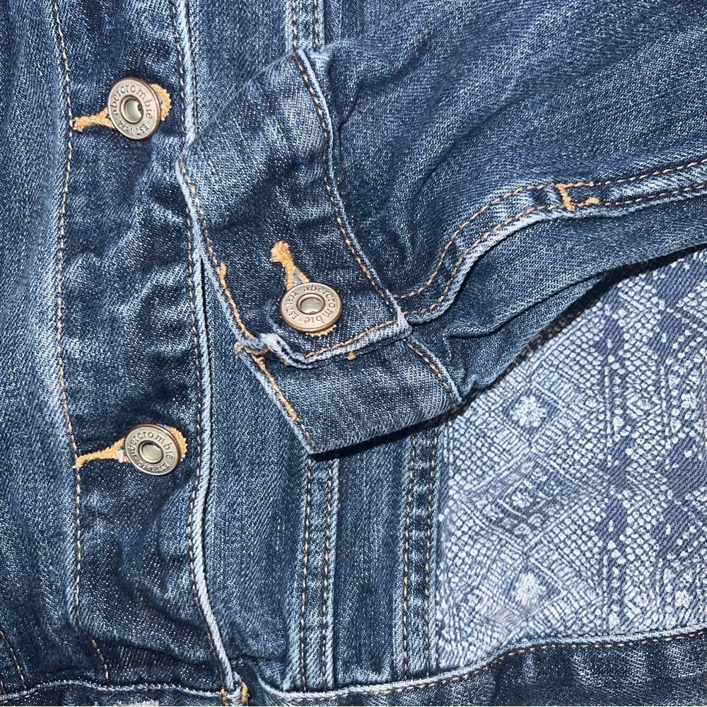 Abercrombie Kids Denim Jacket Distressed Patchwork Geometric Print Blue Size 14‎ - Picture 4 of 9